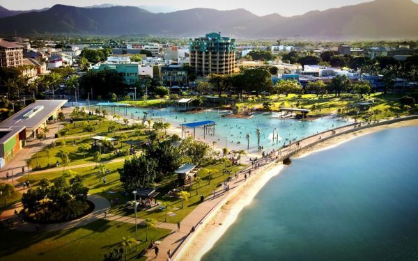 Cairns-Esplanade